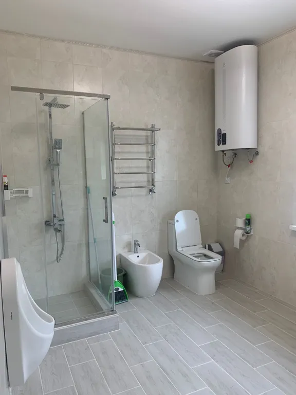 Коттедж Дом с большим бассейном в окружении леса, гор и реки — Горячий Ключ