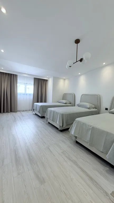 Клеопатра 2+1 линейная