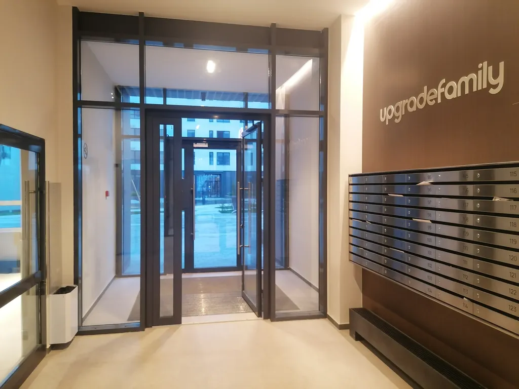 Просторная студия с видом на лес