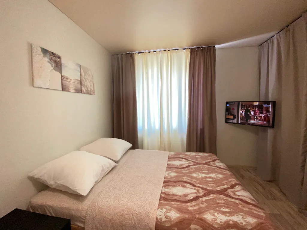 Квартира Для спокойствия и тишины, жёлтый нарцисс — аренда посуточно в Асбест