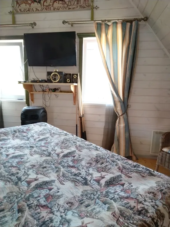 Коттедж Уникальный коттедж с бильярдом на берегу озера — Беличье