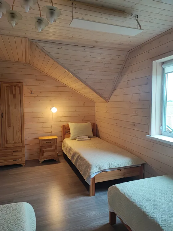 Просторный деревянный коттедж, половина дома, 2 этажа, 1Л