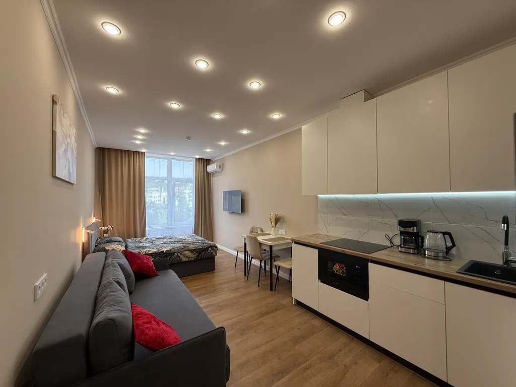 Апартамент в центре 15 мин до моря