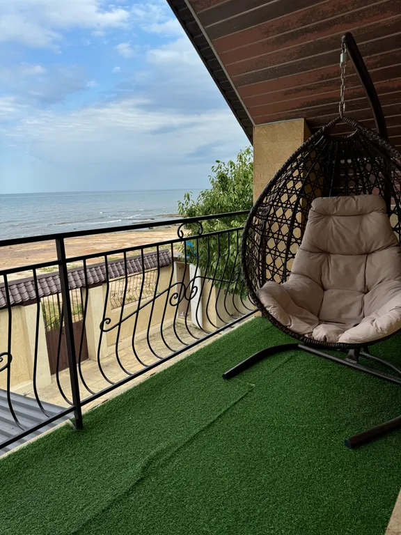 Дача на берегу моря со всеми удобствами