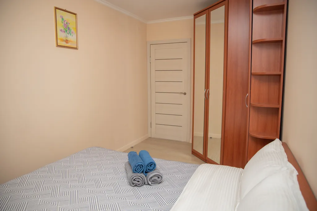 Квартира в доме с муралом в Золотом квадрате