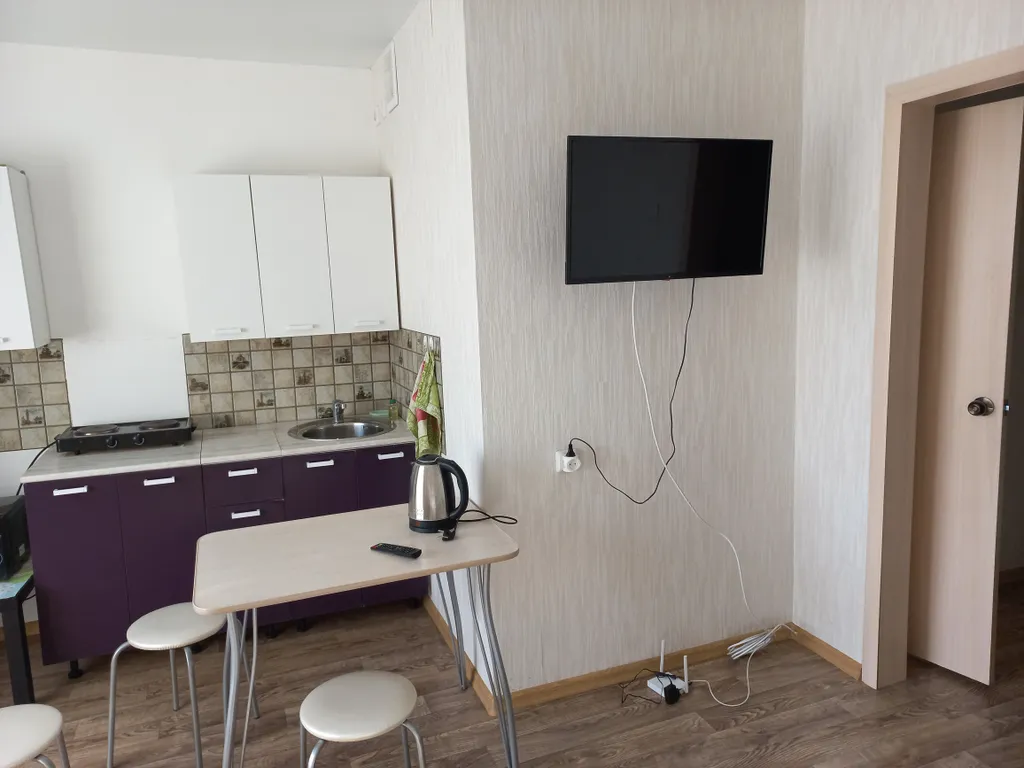 Светлая уютная квартира вблизи Медицинской академии и ЖД Больницы