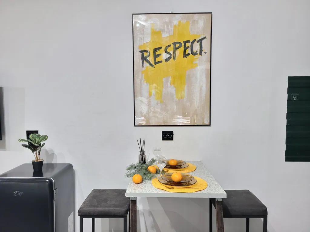 Апартамент лофт чернобелое