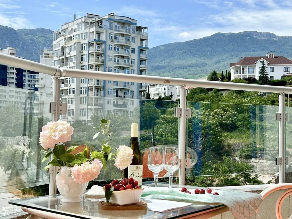 Уютная двухкомнатная квартира в ЖК Шато Лувр