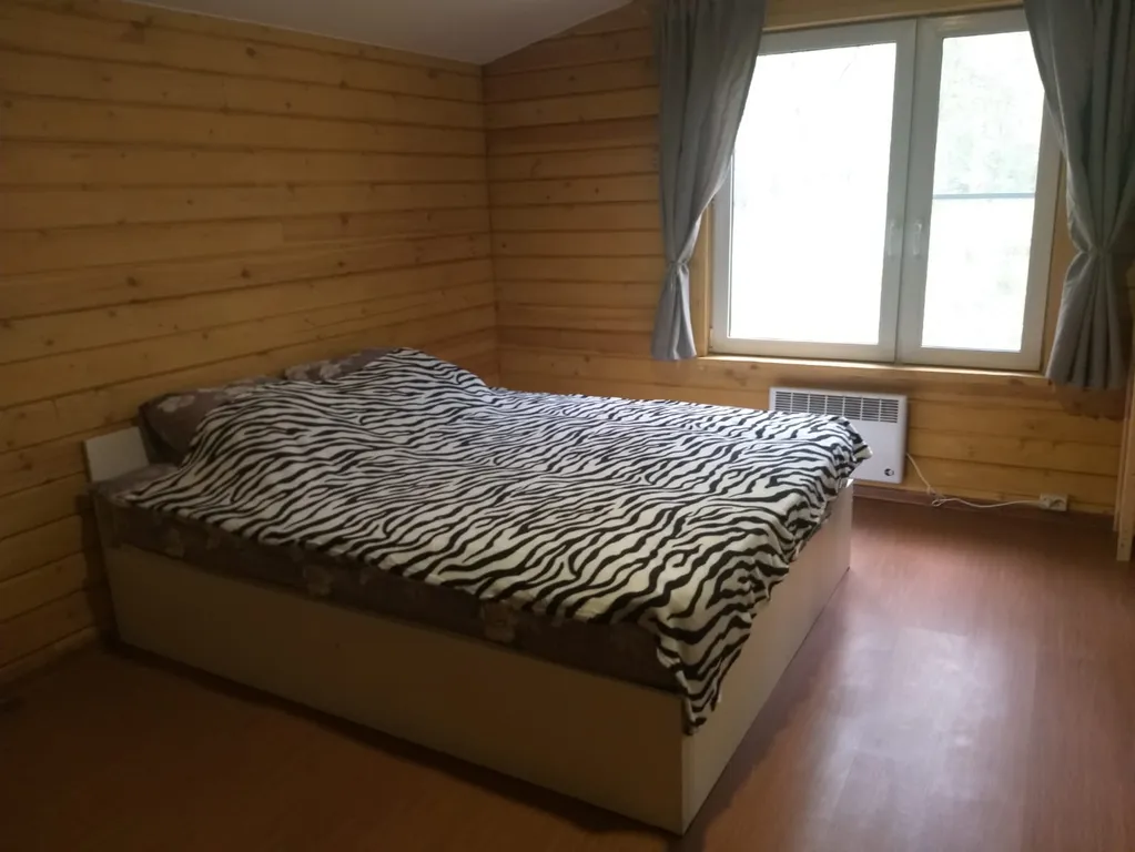 Дом в лесу, со всеми удобствами