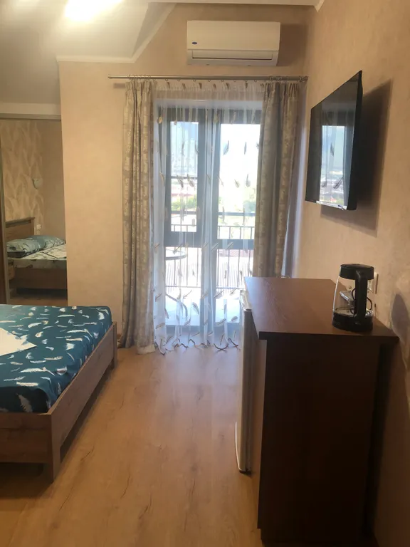 Квартира Квартира Двухместный стандарт с балконом с видом на горы и море — Геленджик