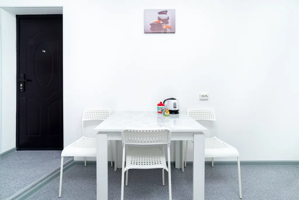 Одна из четырех в квартире мини-студия Париж