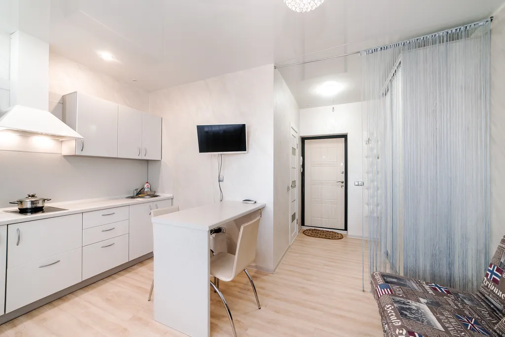 Чистая уютная студия в центре. Заселение до 23-00 ч