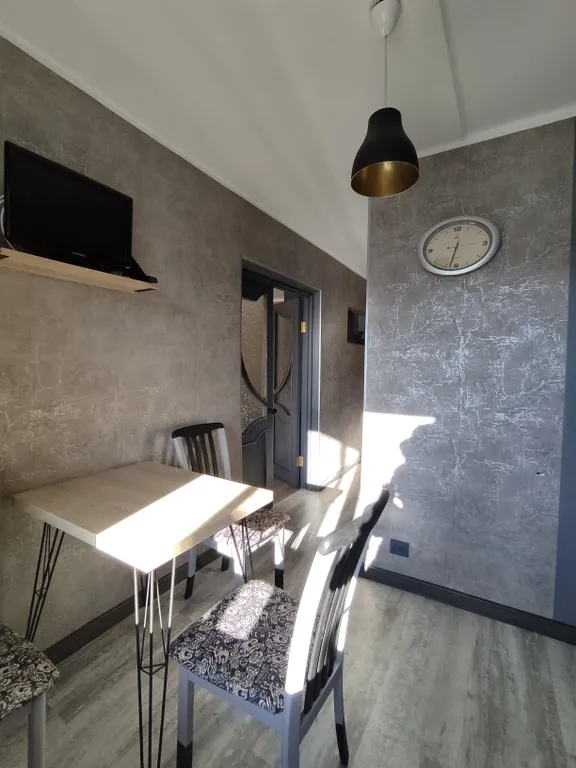 Однокомнатная квартира на полуострове Эгершельд рядом с Владивостокским Портом