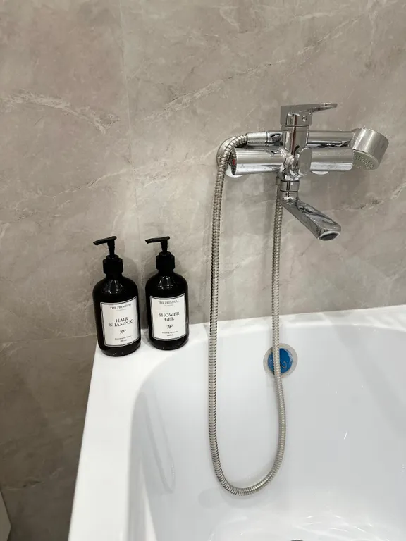 Полноценная 2-комнатная квартира в центре левого берега