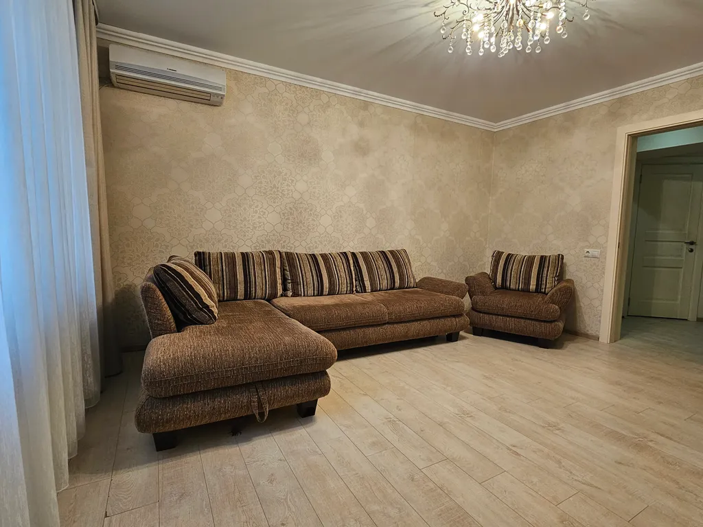 Апартамент Подсолнухи