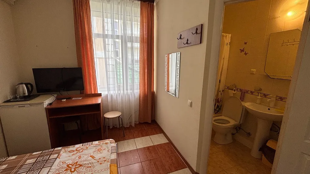 №9. Двухместный номер с одной кроватью без балкона