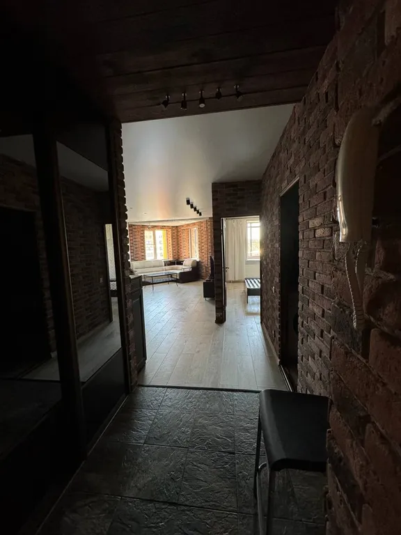 Квартира в центре академгородка рядом с НГУ и Мешалкина