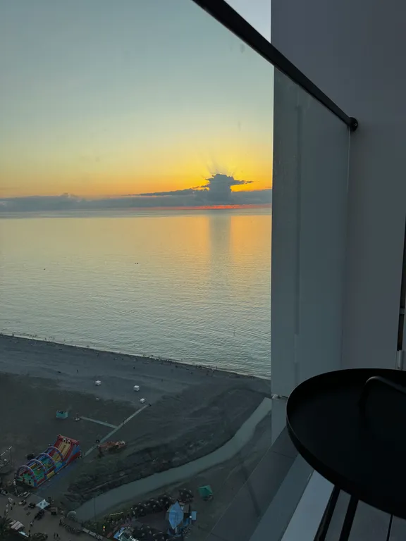 Апартамент на первой линии с видом на море