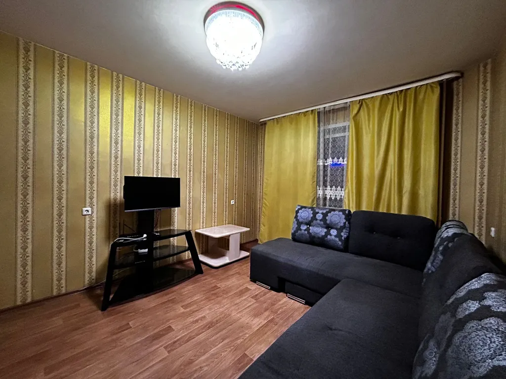 Современная квартира рядом с СК Заря и МНТК имени Федорова — аренда посуточно в Новосибирск