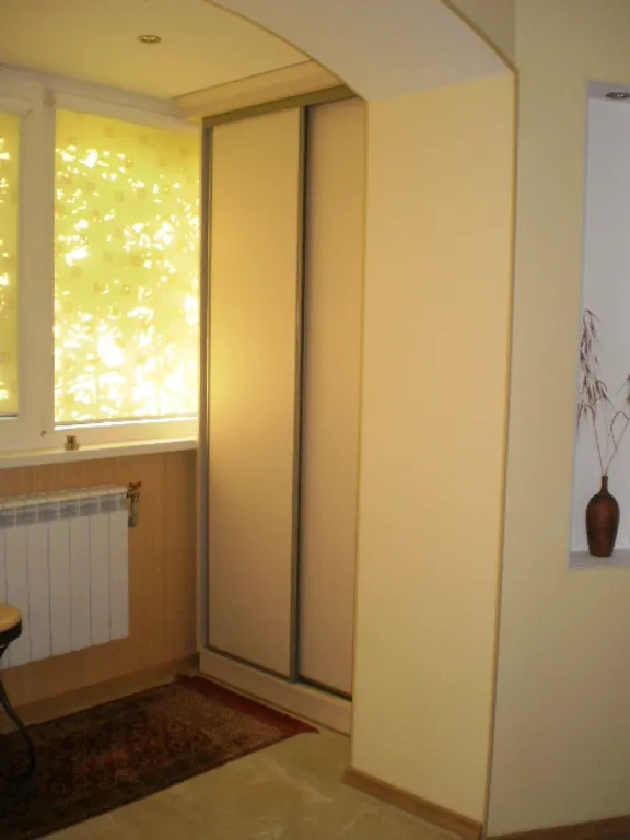 Двухместная комната с видом на горы и сквер