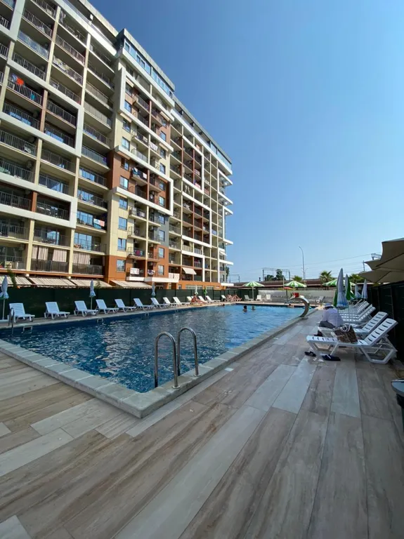 Студия с завораживающим видом и летним бассейном