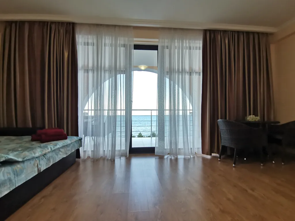 Квартира Апартамент с видом на море — аренда посуточно в Ливадия