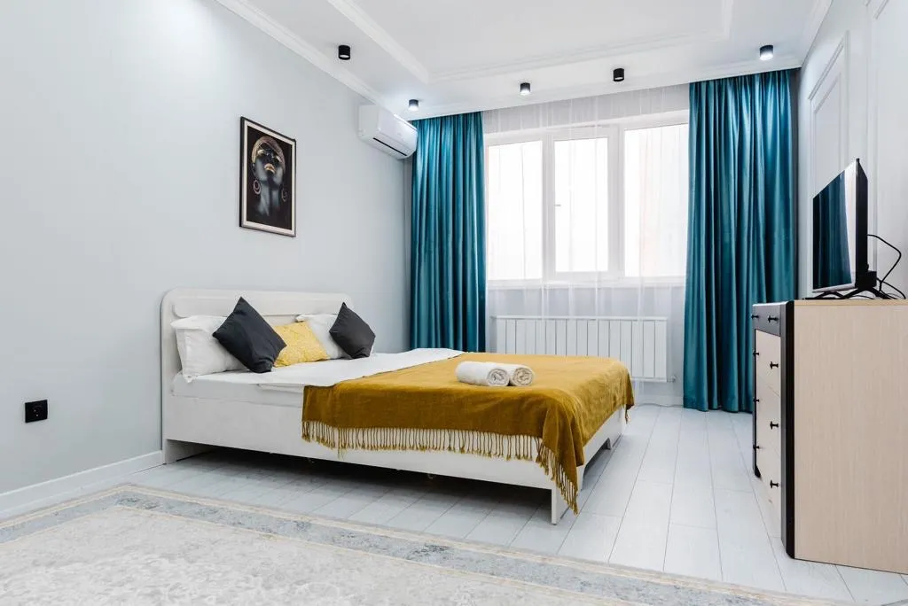 1 ком кв рядом с ТРЦ ADK и метро Сайран