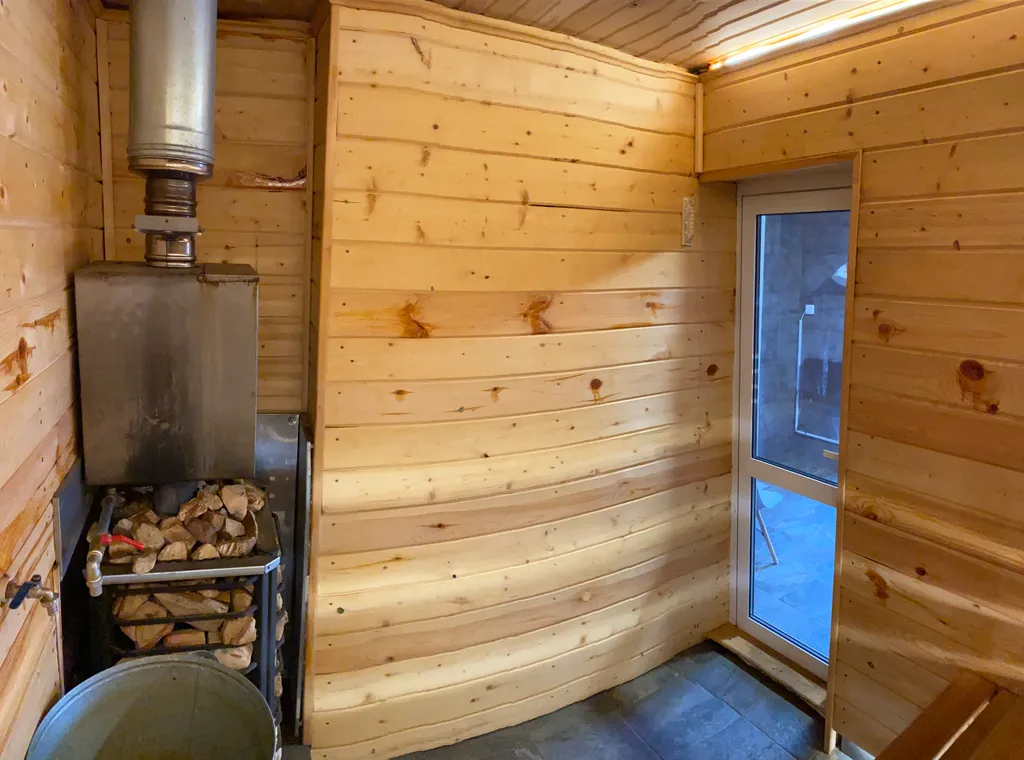 Домик Рокс с баней, банным чаном и чашей для купания