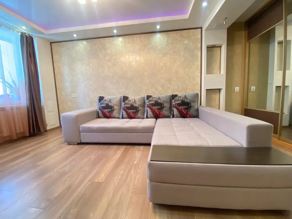 Квартира 2-комн, отчетность КнПЗ, ГСС — аренда посуточно в Комсомольск-на-Амуре