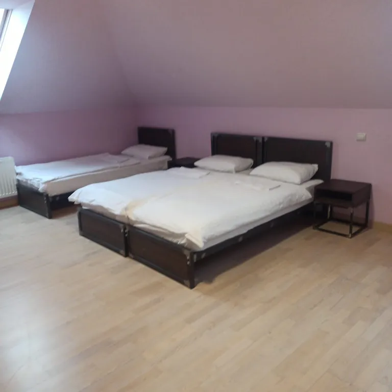 10-комнатный Дом