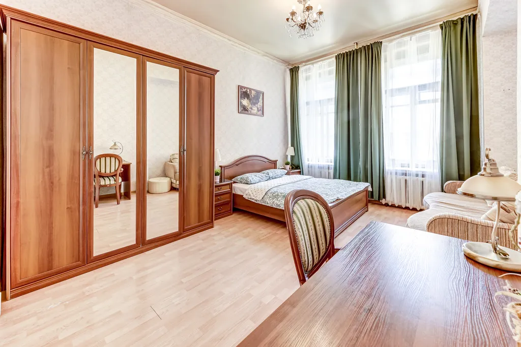 Hermitage View BR Apartment