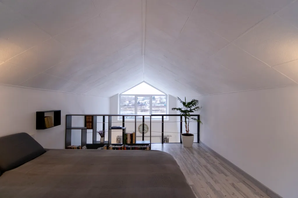 Дом в стиле лофт с своим озером на территории