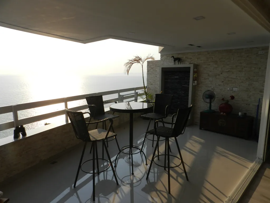 Апартаменты с 1 спальней и гостиной фронтальный вид на море