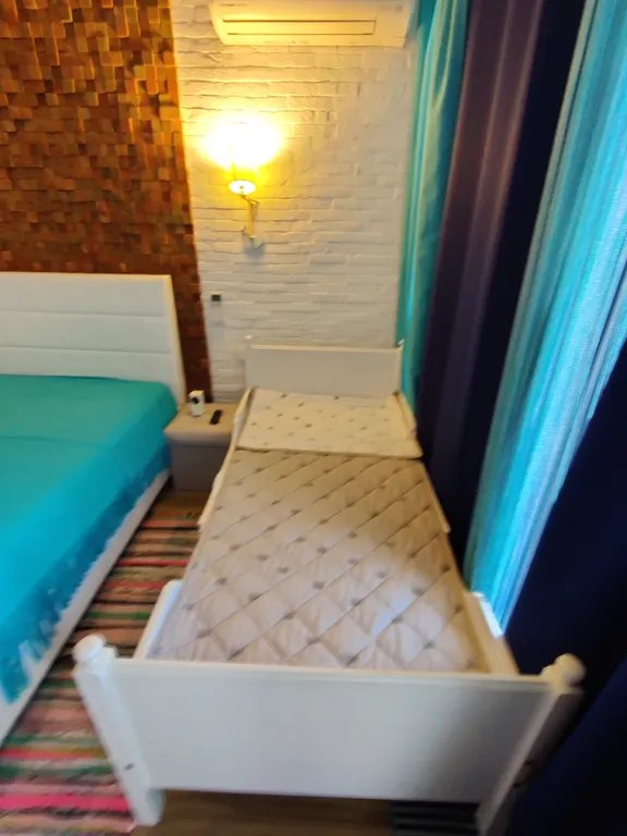 Просторный двухуровневый апартамент в стиле лофт в комплексе Меридиан