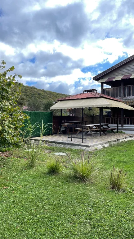 Дом из сруба с баней и бассейном