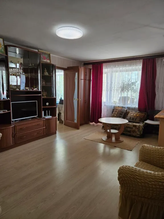 Petri Šemeikka Square apartment