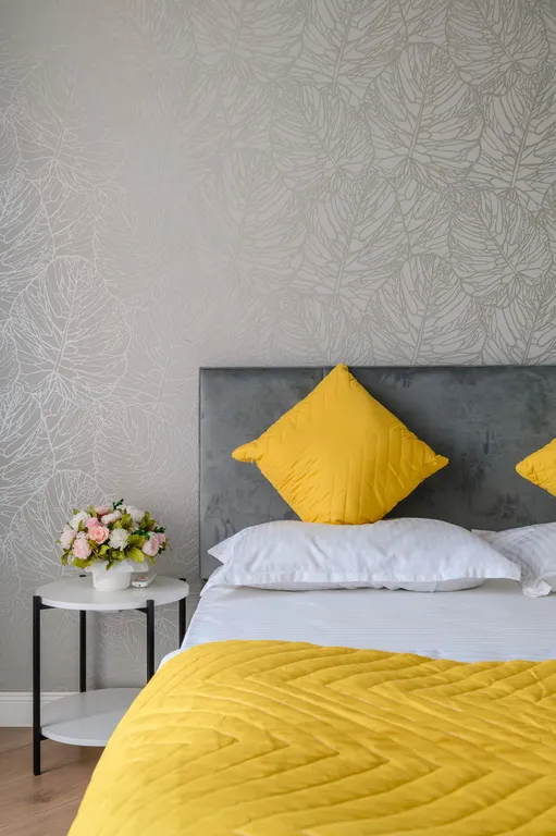 Трехкомнатная квартира с видом на горы в центре города