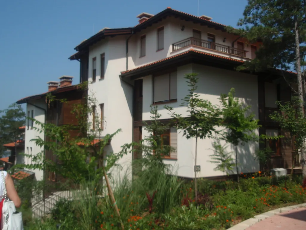 Трехкомнатный люкс в соснах у моря в Санта Марина