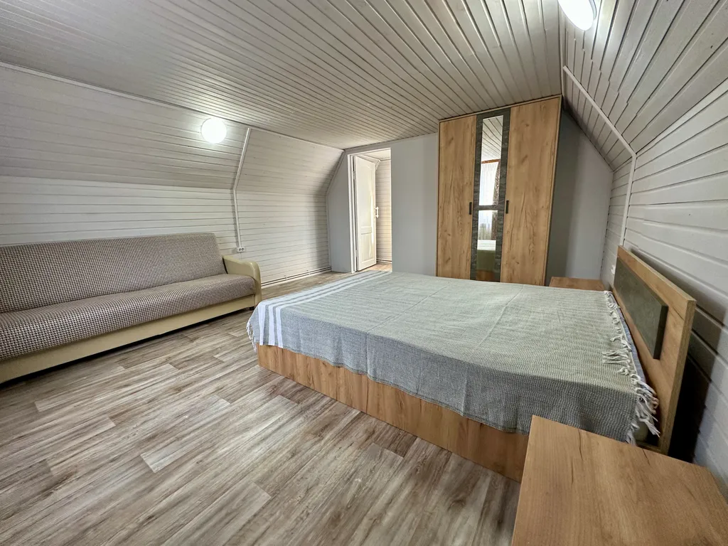 Частный дом на семью