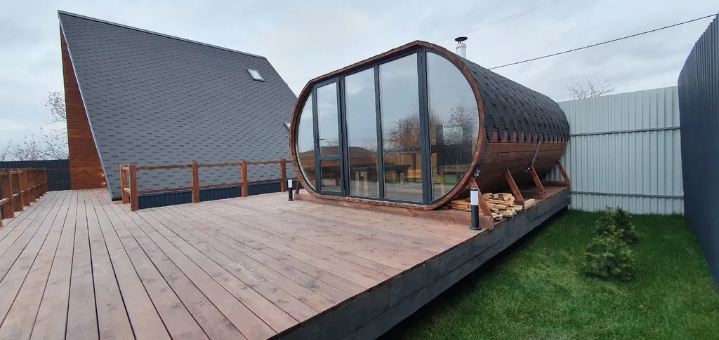 Дом-треугольник в загородном комплексе FoxWay