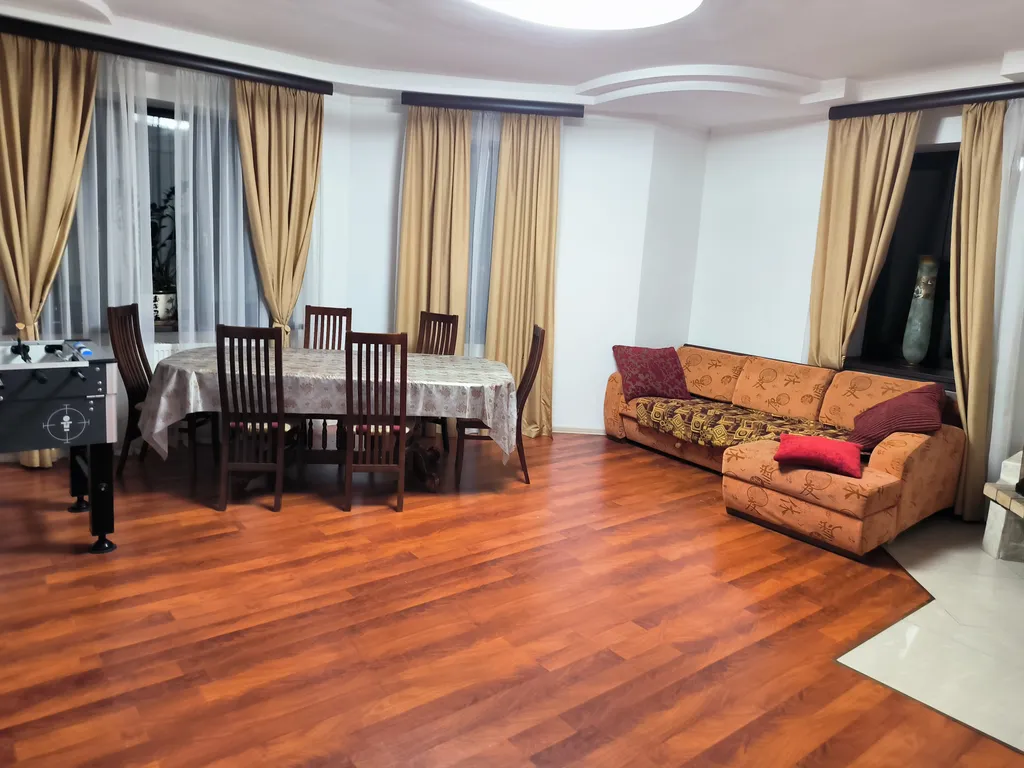 Коттедж Коттедж-шале в Зеленой Роще — Голицыно