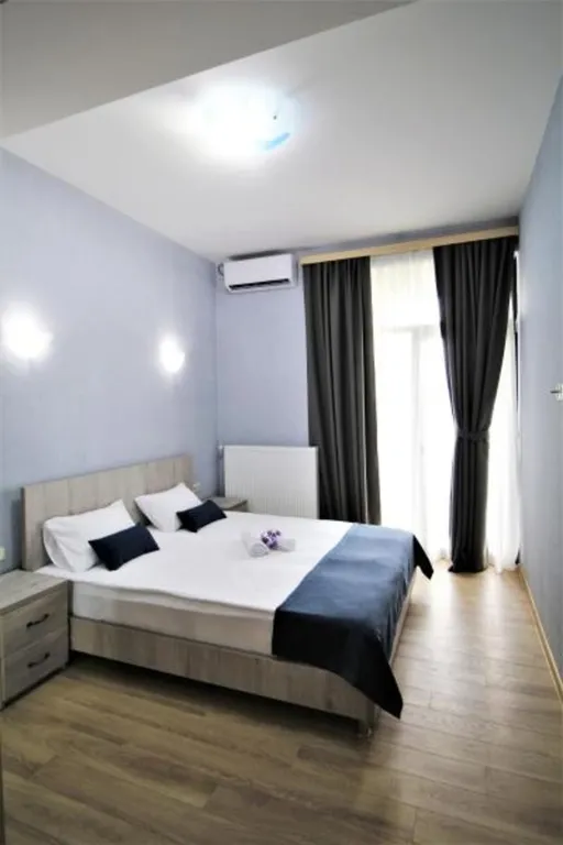 4-комнатная Квартира