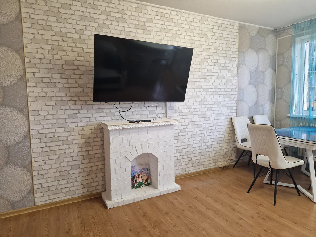 Центр города, ЦУМ, гостиница Ахтуба, Воинская часть 15 минут на машине