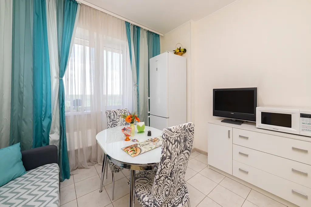 Великолепные апартаменты у озера с видом на лес