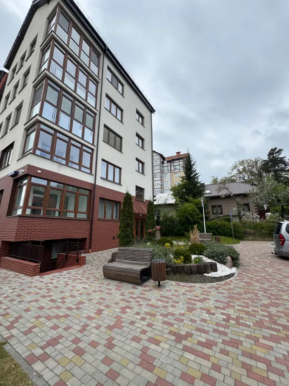 Дизайнерская квартира около Тихого озера