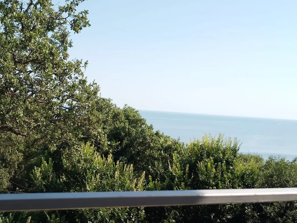 Уютная студия с видом на море