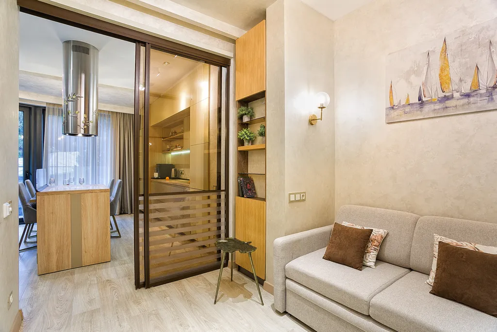 Апартамент с отдельной спальней и с детской спальней, большой террасой