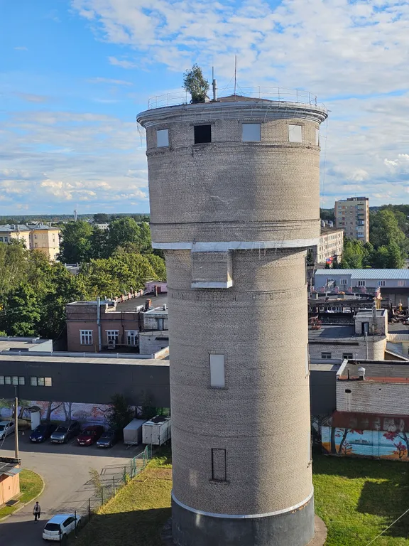 Большая просторная квартира с двумя балконами.