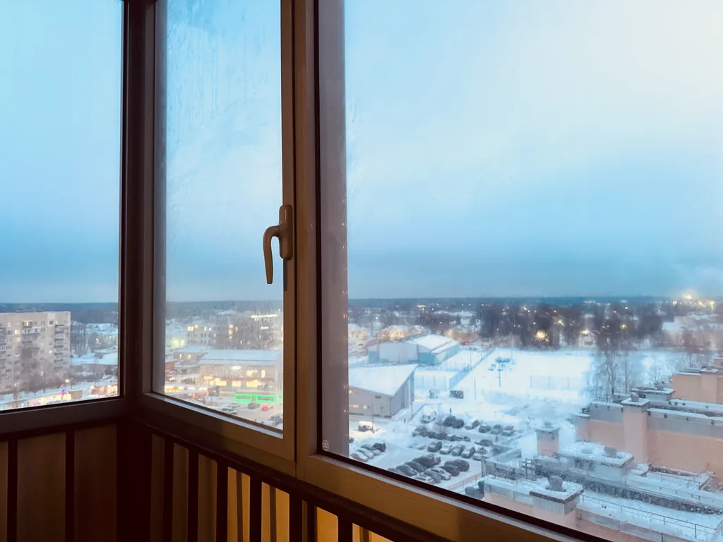 Уютная квартира на берегу реки Невы в центральном районе г. Кировска