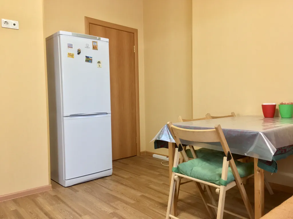 1-к квартира, 15 минут до центра на автомобиле, с парковкой у дома